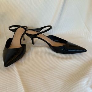 Club Monaco kitten heels. Black 39.5.